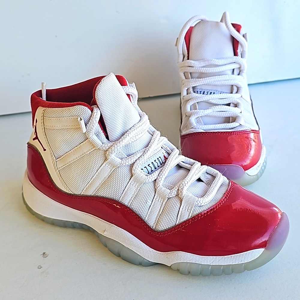 Jordan 11 Retro Cherry Shoes(GS)/ Size 5Y